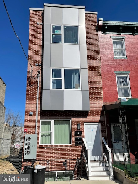 667 N 39th St Unit 3, Philadelphia, PA 19104
