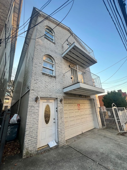 165 Grant Ave Unit 1, Jersey City, NJ 07305