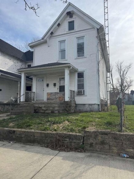 421 S 12th St, Richmond, IN 47374