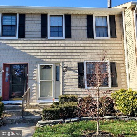 903 Kings Croft, Cherry Hill, NJ 08034