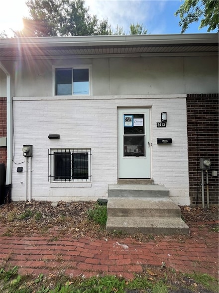 2413 Park Hill Dr, Pittsburgh, PA 15221