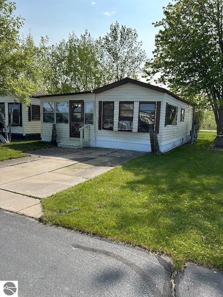 3675 E Michigan Ave, Au Gres, MI 48703