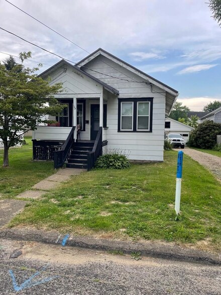 145 Parker Ave, Franklin, PA 16323
