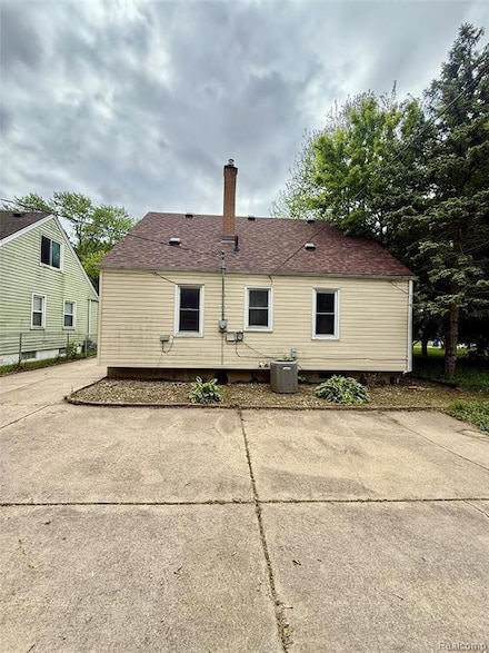 19718 Denby, Redford, MI 48240