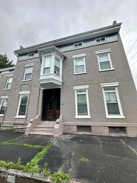 629 3rd Ave, Troy, NY 12182