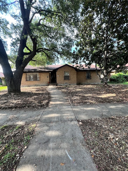 527 E Polk St, Richardson, TX 75081