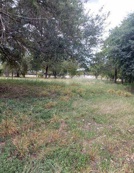 2376 Cox St, Beeville, TX 78102