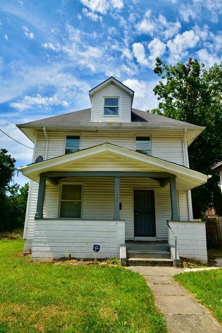 4211 Whetsel Ave, Cincinnati, OH 45227