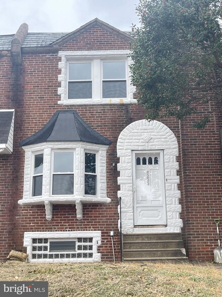 6233 Tackawanna St, Philadelphia, PA 19135