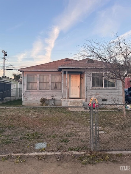 2414 Kentucky St, Bakersfield, CA 93306