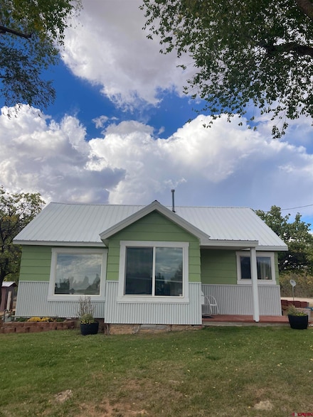 212 8th St, Dove Creek, CO 81324