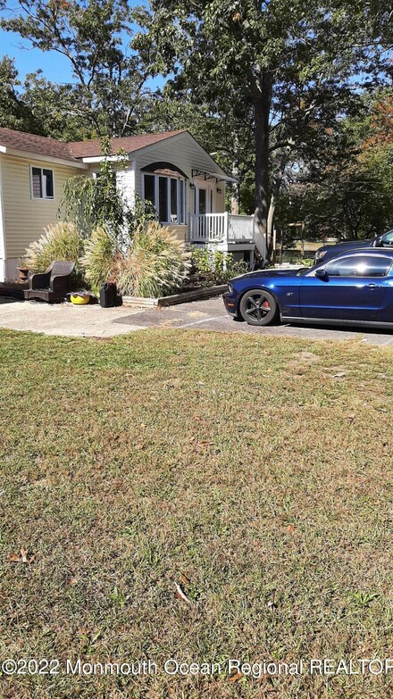 168 Vienna Rd, Howell, NJ 07731