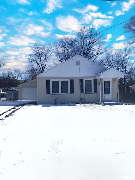 4924 N Best St, Peoria Heights, IL 61616