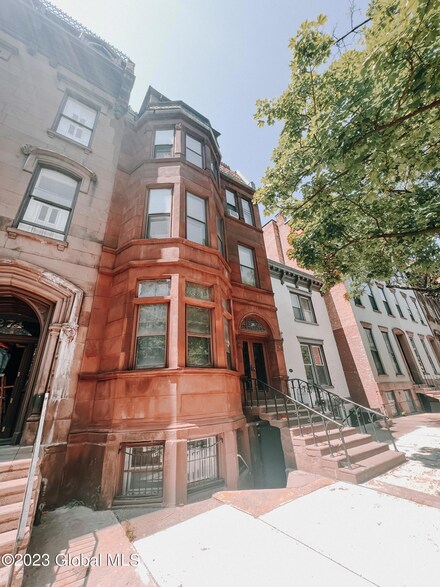 276 State St, Albany, NY 12210