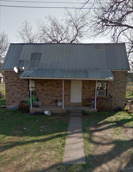 111 111 N 5th, Terral, OK 73569