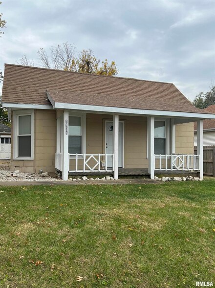 2904 Lind St, Quincy, IL 62301