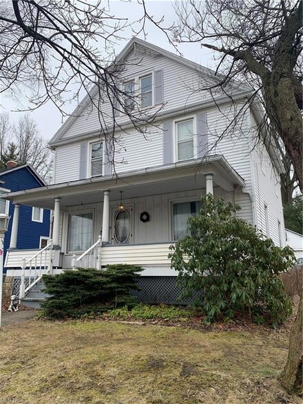 415 High St, Wadsworth, OH 44281