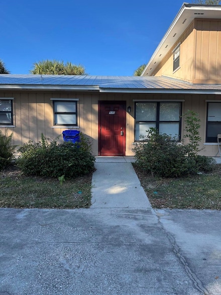 948 Louisiana Ave, Sebastian, FL 32958