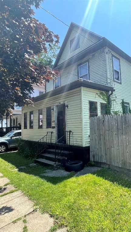 457 E 24th St, Erie, PA 16503