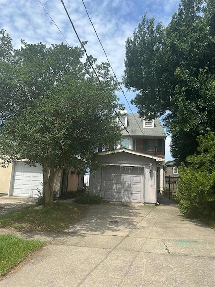 4420 Lake Vista Dr, Metairie, LA 70006