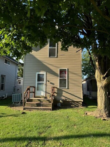 131 W Railroad St, Galion, OH 44833