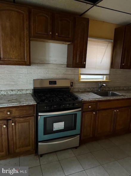 5823 Filbert St, Philadelphia, PA 19139