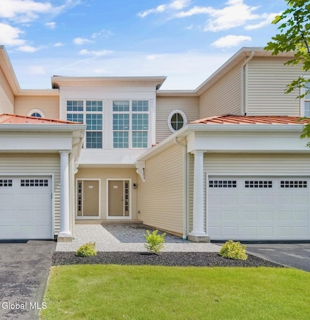 603 Vly Pointe Dr, Niskayuna, NY 12309