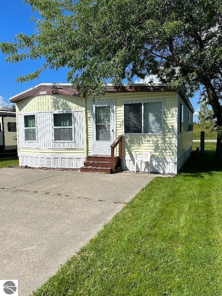 3675 E Michigan Ave, Au Gres, MI 48703
