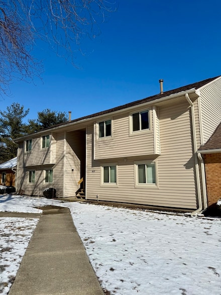 1619 Lyndhurst Dr Unit E, Savoy, IL 61874