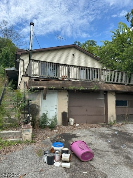 8 Springdale Greendell Rd, Newton, NJ 07860