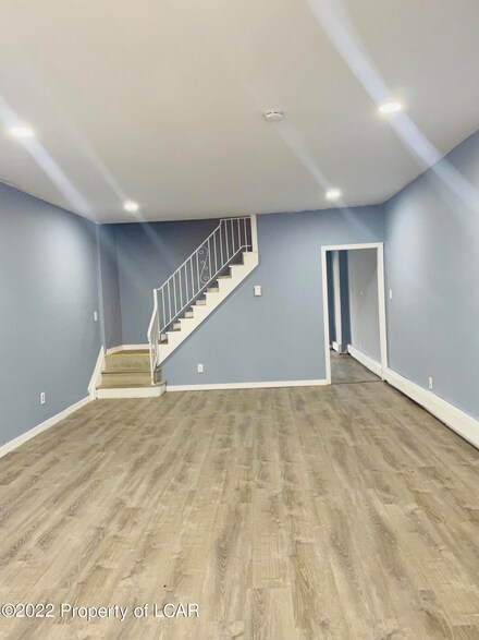 218 Sambourne St, Wilkes Barre, PA 18701