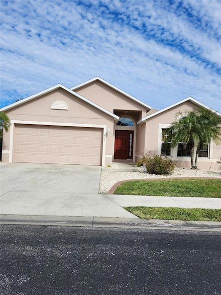 2735 Suncoast Lakes Blvd, Punta Gorda, FL 33980