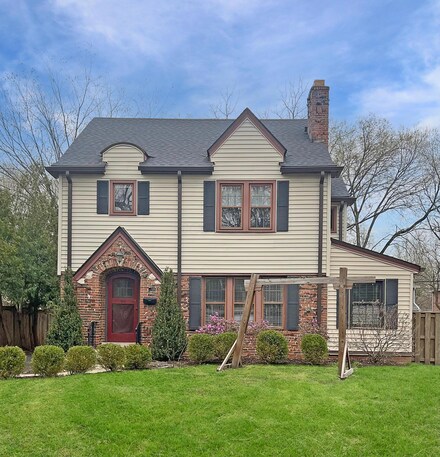 48 S Stanwood Rd, Columbus, OH 43209