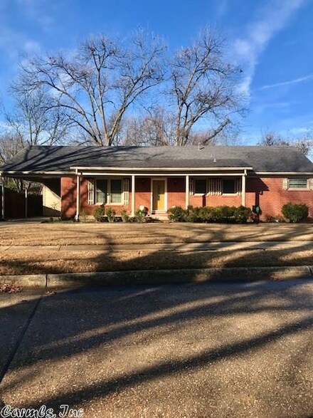 N 10th St, Blytheville, AR 72315