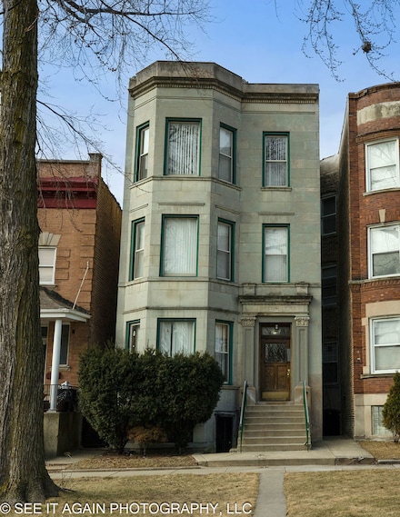 5942 S Calumet Ave, Chicago, IL 60637