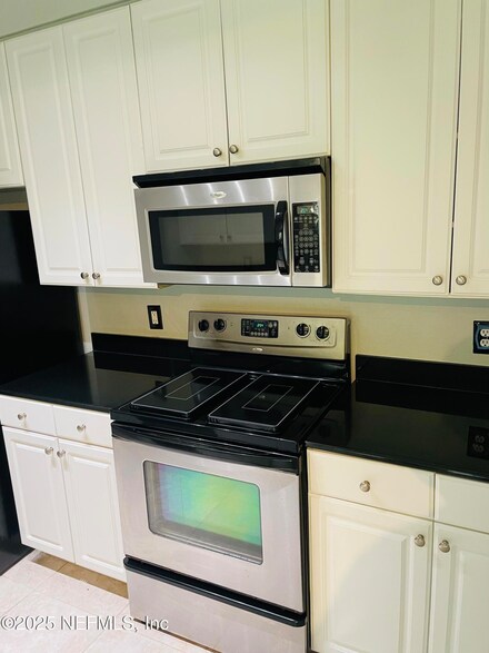 8539 Gate Pkwy W Unit 1616, Jacksonville, FL 32216