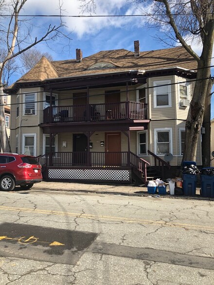 77 Warren St, Lawrence, MA 01841