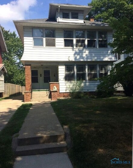 1882 Princeton Dr, Toledo, OH 43614