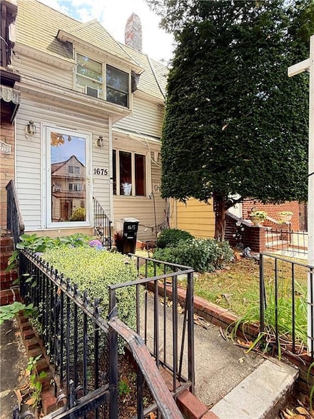 1675 72nd St, Brooklyn, NY 11204