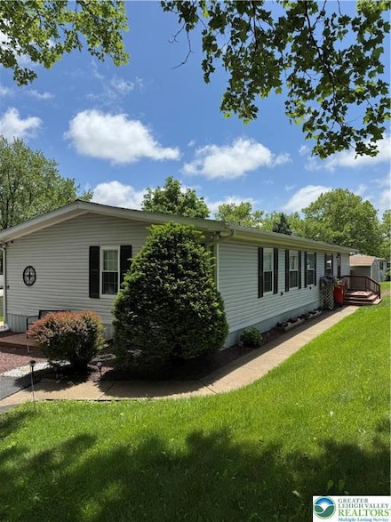 18 Springridge Rd, Bath, PA 18014