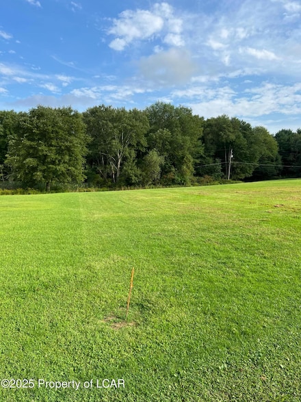 18 Shady Oak Ln, Mountain Top, PA 18707