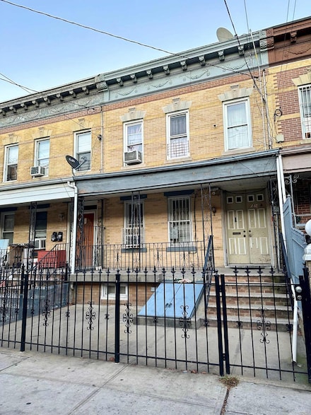 229 Nichols Ave, Brooklyn, NY 11208