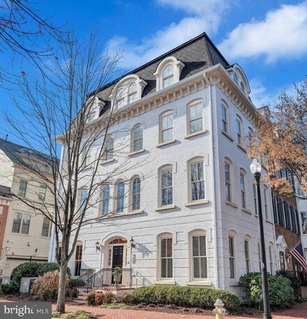 700 Rose Square, Alexandria, VA 22314