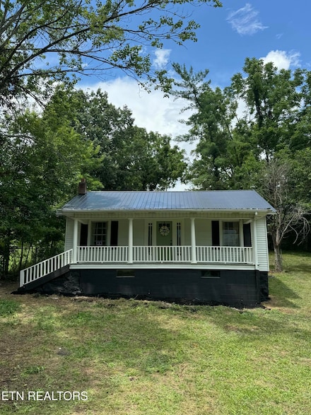204 School House Ridge Rd, Dryden, VA 24243