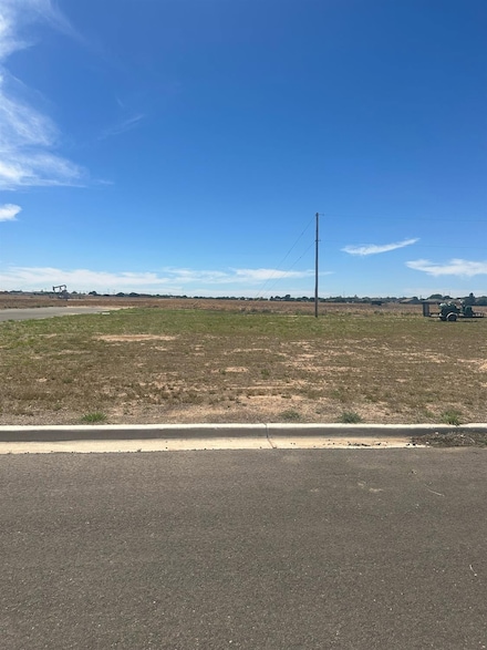 220 Joliet Ave, Levelland, TX 79336