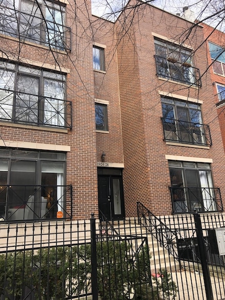 1924 W Diversey Pkwy Unit 2E, Chicago, IL 60614
