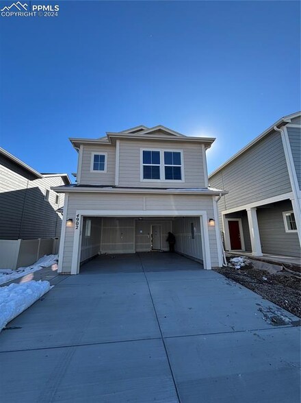 4902 Amazonite Dr, Colorado Springs, CO 80938