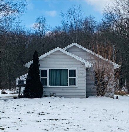 535 N Darby Rd, Hermitage, PA 16148
