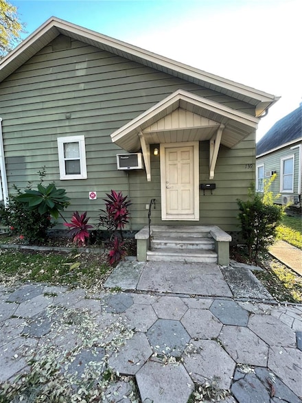 739 Dartmoor St N, Saint Petersburg, FL 33701