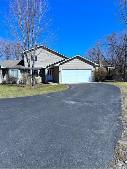 14132 Heywood Path, Saint Paul, MN 55124